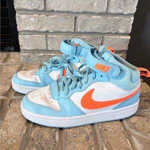 Nike Mid-Top Sneakers in Sky Blue & Orange 6.5Y